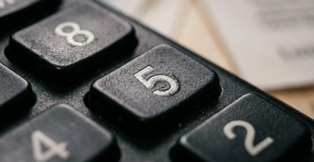 Analyse macro de documents comptables et financiers